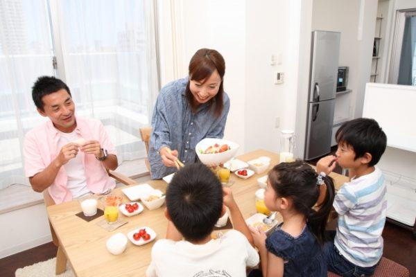 毎日ほぼ定時で上がれるので、夜ごはんは家族と一緒に食べることができます。