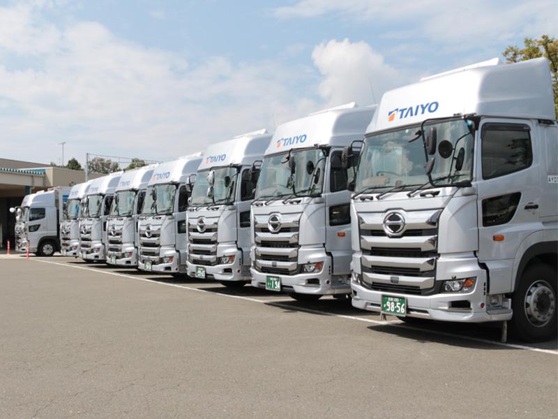 正社員　大型ウイング車　ドライバー　能登川